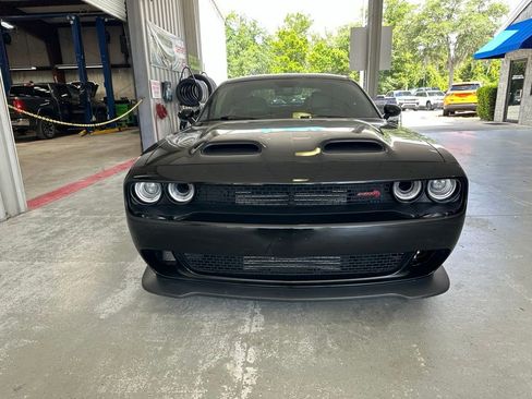 Used 2019 Dodge Challenger SRT Hellcat Redeye RWD image 2