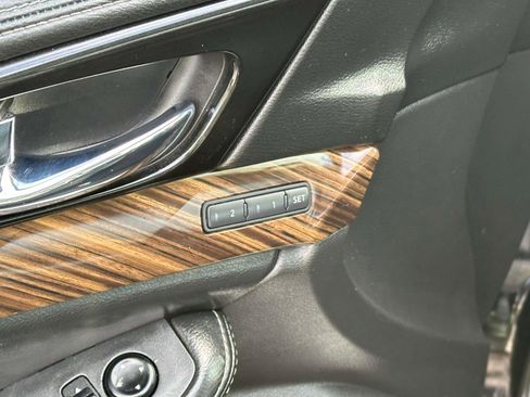 Used 2017 Nissan Maxima Platinum image 17