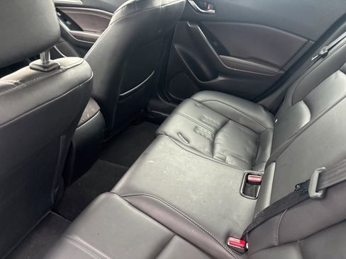 Used 2018 MAZDA MAZDA3 Touring image 13