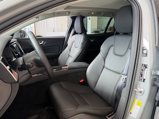 New 2026 Volvo V60 B5 Cross Country Plus w/ Protection Package Premier AWD/4WD image 9