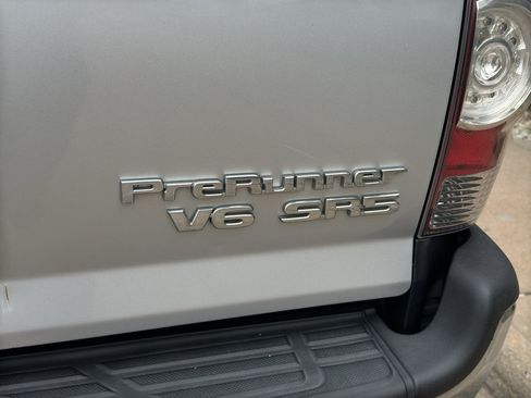 Used 2010 Toyota Tacoma PreRunner RWD image 14