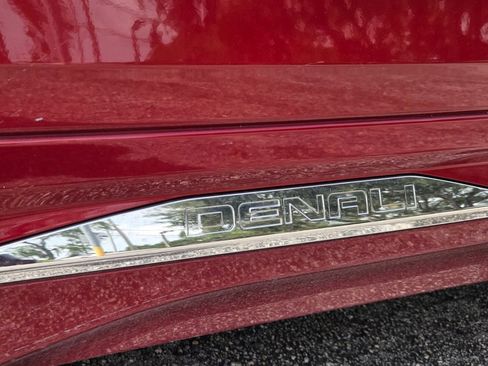 Used 2019 GMC Terrain Denali w/ Advanced Safety Package FWD image 12