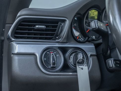 Used 2017 Porsche 911 Carrera 4S image 24