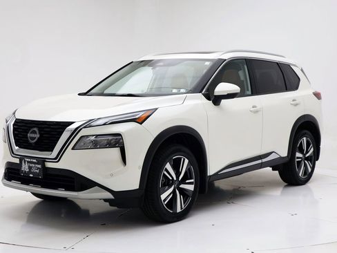 Used 2023 Nissan Rogue Platinum w/ Platinum Premium Package AWD/4WD image 2