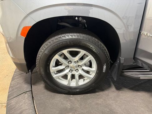 Certified 2021 Chevrolet Tahoe LT w/ Luxury Package AWD/4WD image 39