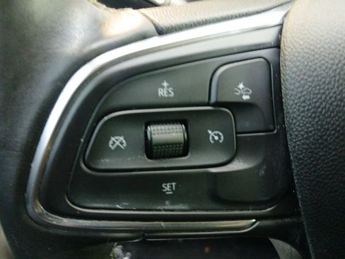 Used 2022 Buick Encore GX Preferred w/ Cold Weather Comfort Package FWD image 11