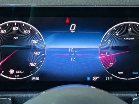 New 2025 Mercedes-Benz GLB 250 4MATIC image 28