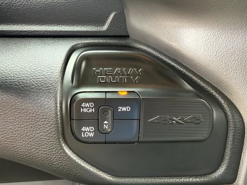 Used 2019 RAM 2500 Big Horn AWD/4WD image 23
