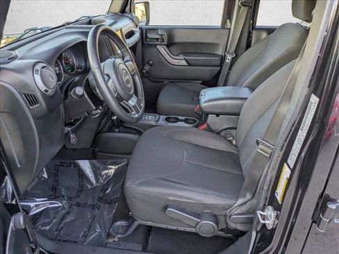 Used 2016 Jeep Wrangler Unlimited Sport w/ Connectivity Group image 17