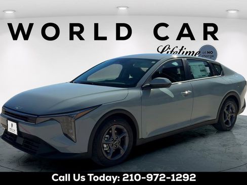 New 2026 Kia K4 LXS image 7