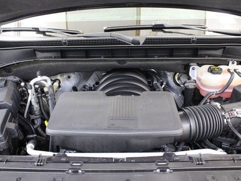 Used 2024 GMC Yukon AT4 AWD/4WD image 27