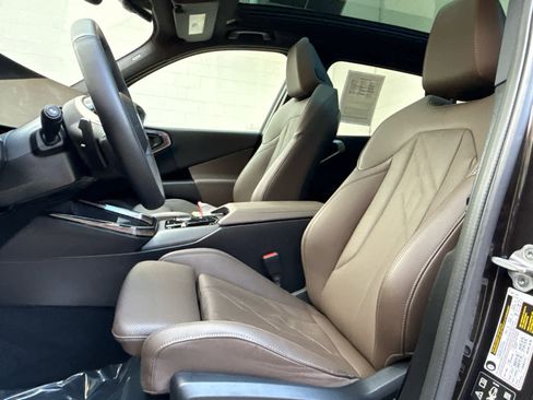 Certified 2025 BMW X3 xDrive30i image 11