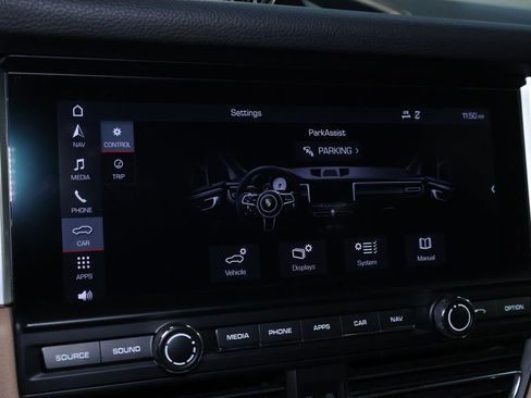 Used 2019 Porsche Macan image 36