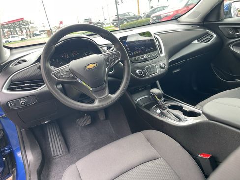 Used 2023 Chevrolet Malibu LT image 24
