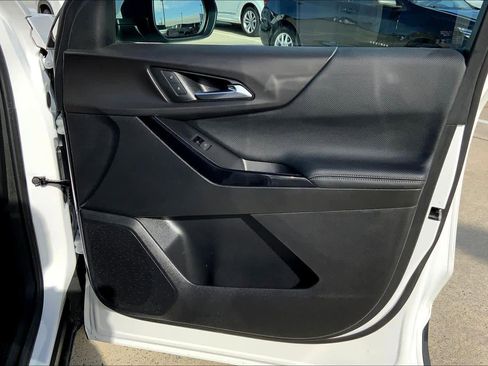 Used 2026 Chevrolet Equinox LT FWD image 20