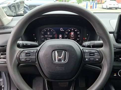 Used 2023 Honda Accord EX image 19