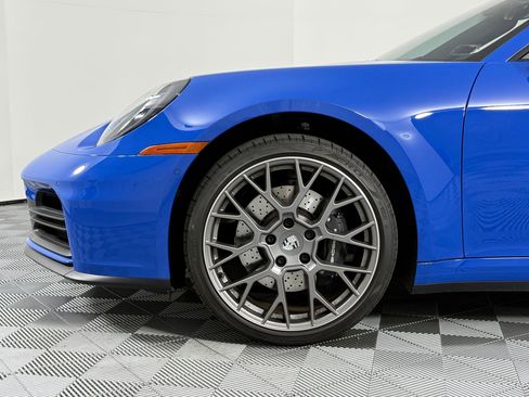 Certified 2025 Porsche 911 Carrera image 12