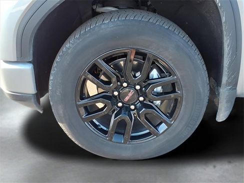 Used 2025 GMC Sierra 1500 Elevation image 28