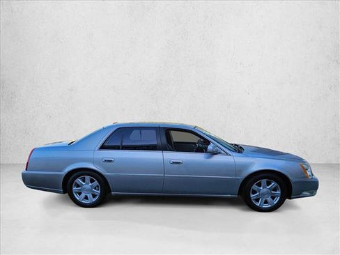 Used 2007 Cadillac DTS FWD image 4