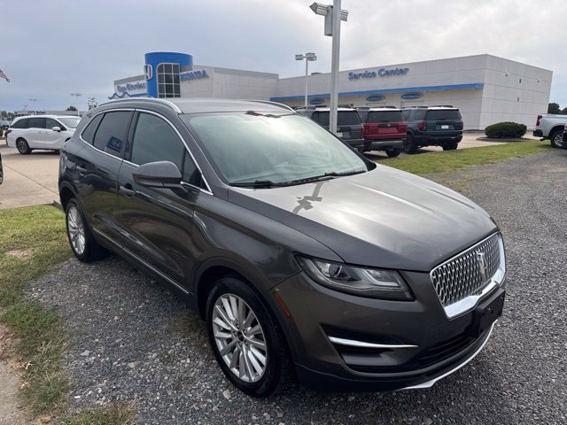 Used 2019 Lincoln MKC Premiere FWD image 2