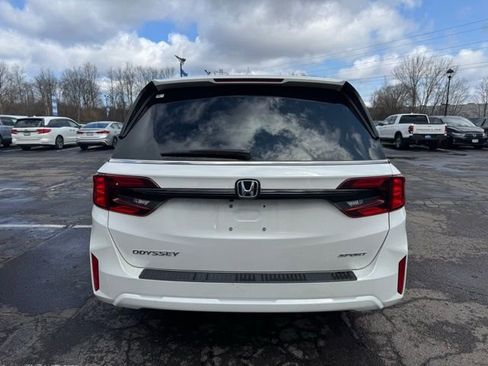 Used 2025 Honda Odyssey Sport-L image 3