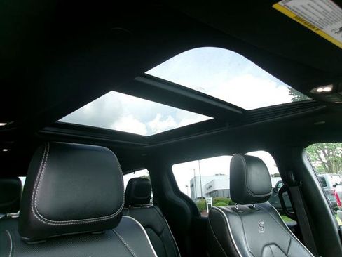 Certified 2025 Chrysler Pacifica Limited FWD image 21