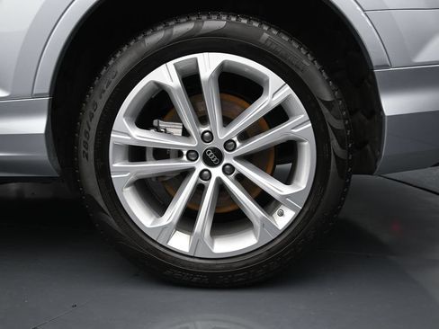 Used 2025 Audi Q7 3.0T Premium Plus AWD/4WD image 14
