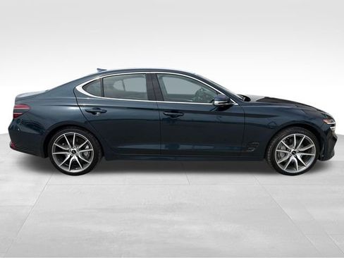 Used 2025 Genesis G70 2.5T AWD/4WD image 4
