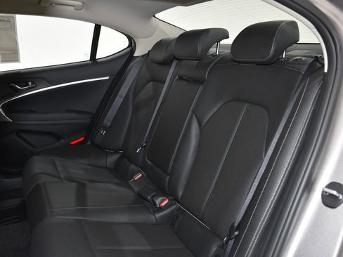 New 2026 Genesis G70 2.5T image 23