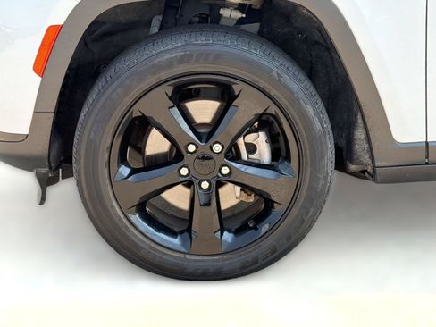 Certified 2023 Jeep Grand Cherokee L Laredo RWD image 13