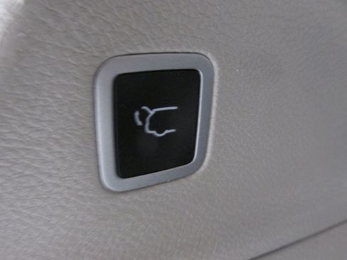 Used 2023 Chrysler Pacifica Touring-L FWD image 22