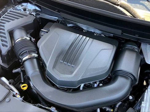 New 2026 Chevrolet Traverse LT w/ LPO, Floor Liner Package FWD image 17