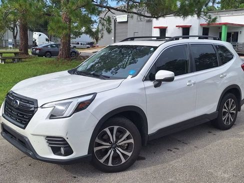 Used 2022 Subaru Forester Limited AWD/4WD image 2