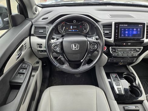 Used 2016 Honda Pilot Touring image 13