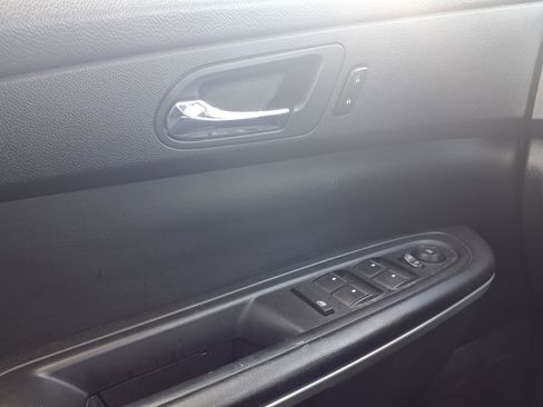 Used 2012 GMC Acadia SL w/ Preferred Package image 17