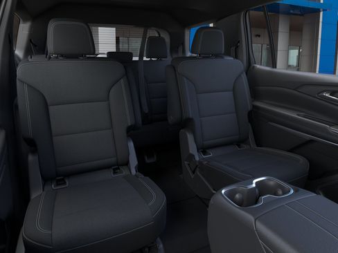 New 2026 Chevrolet Traverse LT w/ Sun and Wheel Package FWD image 17