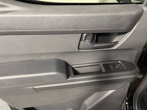 Used 2024 Toyota Tacoma SR5 AWD/4WD image 31