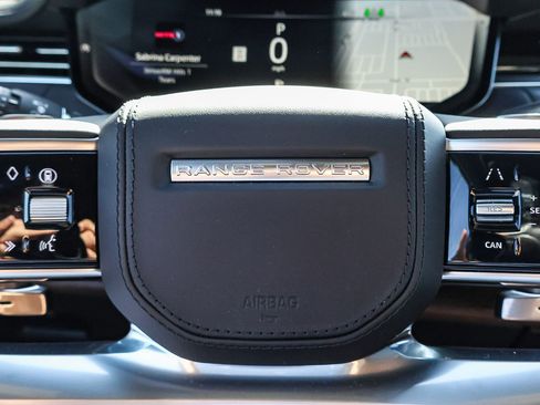 New 2025 Land Rover Range Rover SE image 39