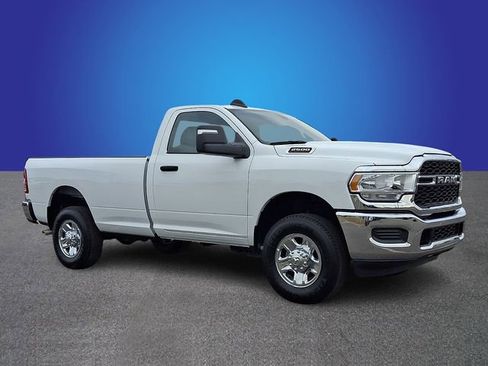 Used 2024 RAM 2500 Tradesman w/ Chrome Appearance Group image 3