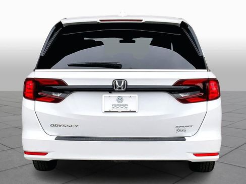Used 2023 Honda Odyssey Sport image 10
