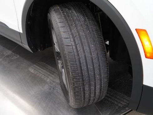 Used 2022 Volkswagen Tiguan SE w/ Panoramic Sunroof Package image 70