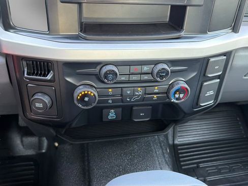 Used 2025 Ford F250 XL image 28