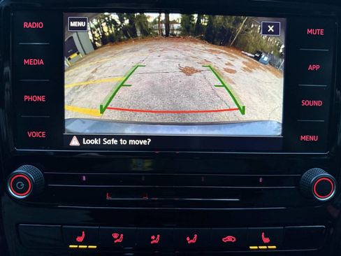 Used 2020 Volkswagen Passat 2.0T SE image 39