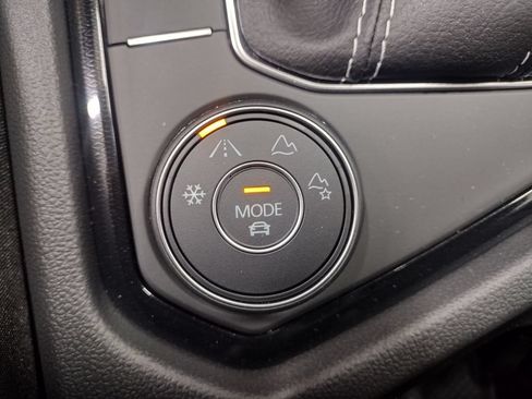 New 2026 Volkswagen Taos SE AWD/4WD image 28