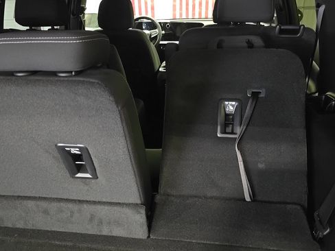 New 2026 Chevrolet Traverse LT image 11