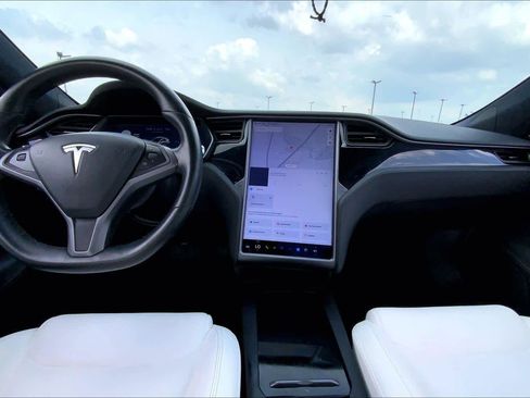 Used 2020 Tesla Model S Long Range Plus AWD/4WD image 14