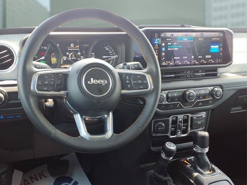 Used 2024 Jeep Wrangler Unlimited Sahara AWD/4WD image 3