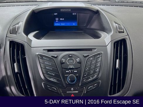 Used 2016 Ford Escape SE image 17