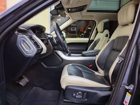 Used 2019 Land Rover Range Rover Sport HSE Dynamic image 13
