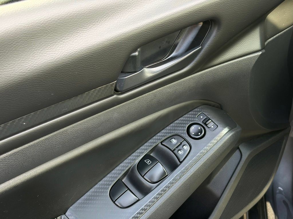 Certified 2025 Nissan Altima 2.5 S FWD image 12